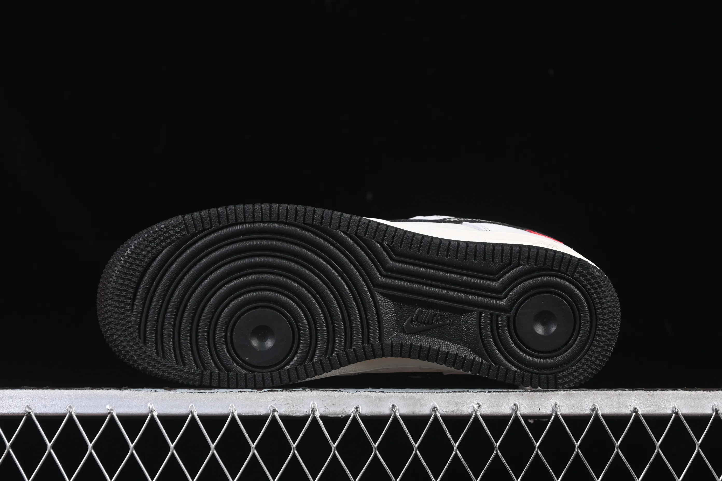 All categories Nk Air Force 1 Air Force series Nk Air Force 1 Low Air Force low-top Nike Air Force 1'07 Low LV joint black hook woven label Air Force 1 low-top casual sneakers CX5050-Y23